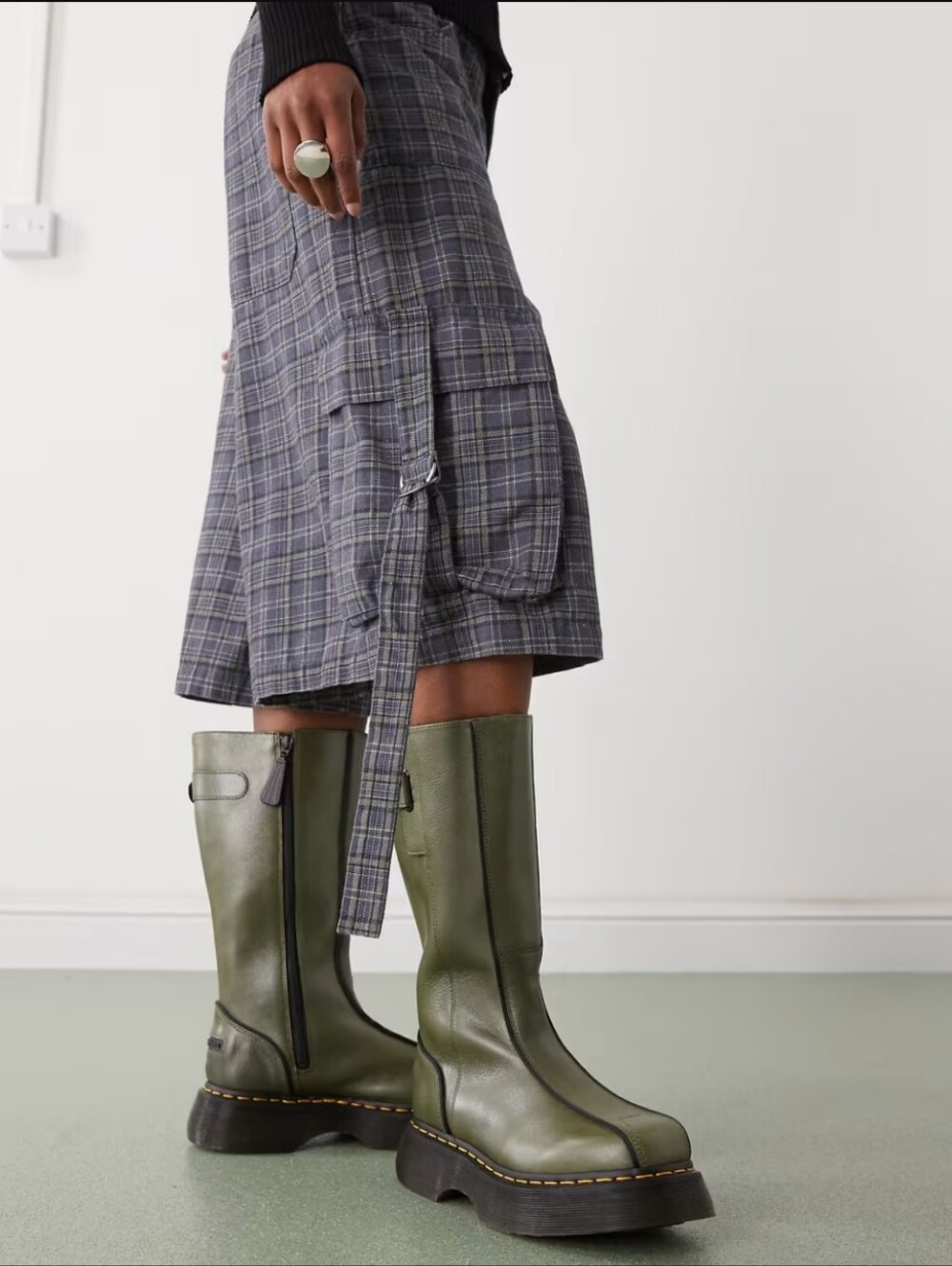 Dr. Martens Buzz Hi Eclipse Leather Boots